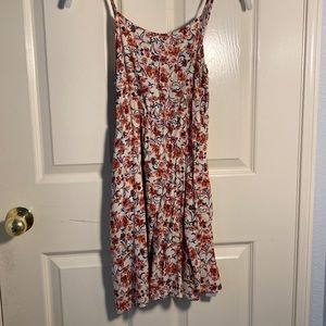 Floral mini dress pink and white with pockets size small only worn once!